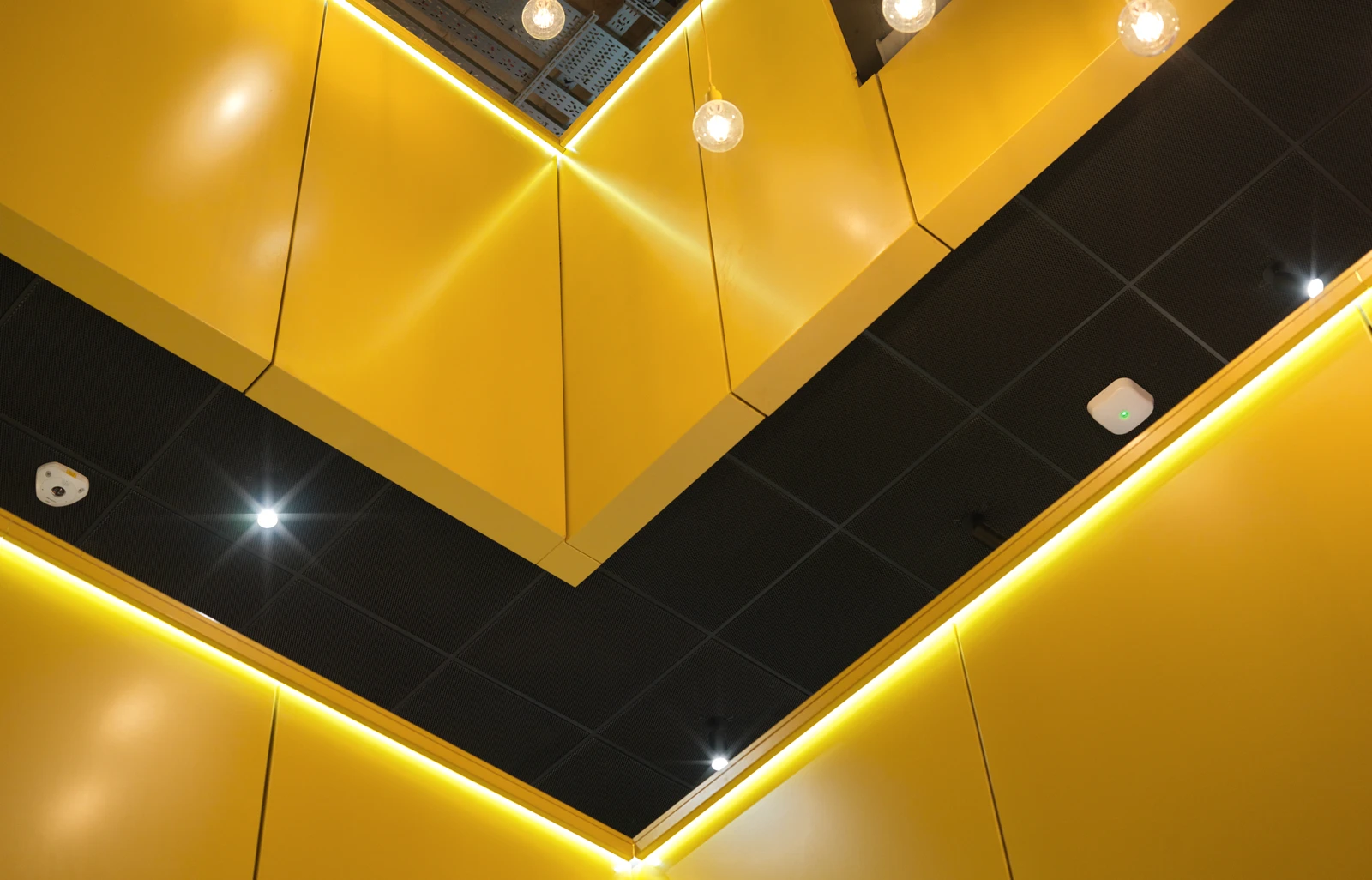Plus X Central Research Laboratory, Brighton
